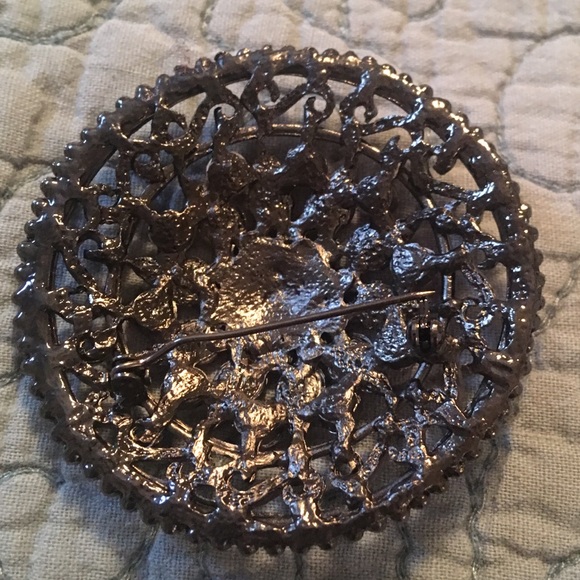 Brooch - Picture 2 of 2